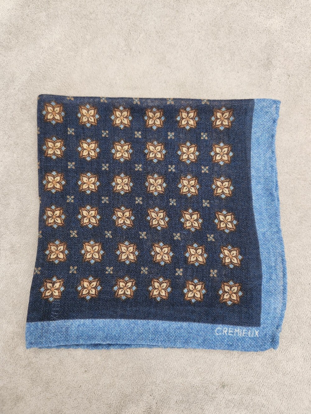 Cremieux Pocket Square Navy Blue Floral 100% Wool Pochette Made In Italy New $40